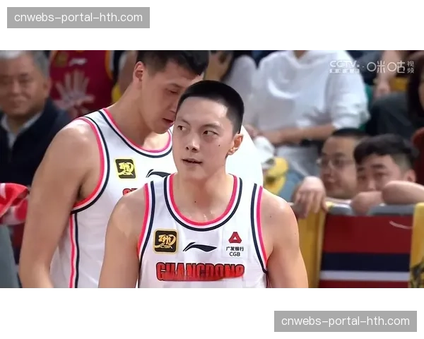 CBA球员进校园公益项目第二站，胡明轩与广州小学生分享阅读心得