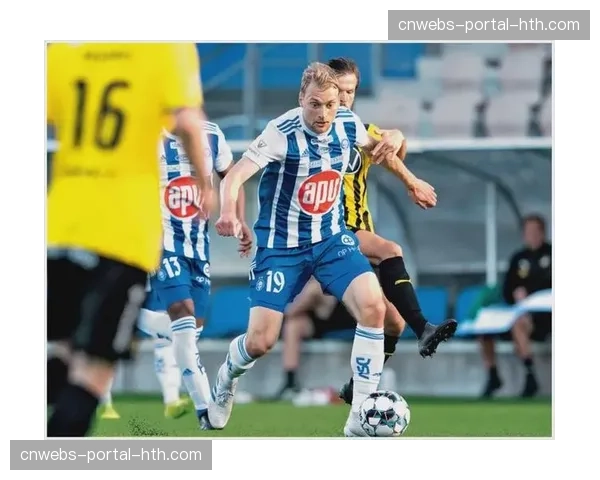 特写:37岁阿斯皮利奎塔打满全场,赛后获双方球迷掌声